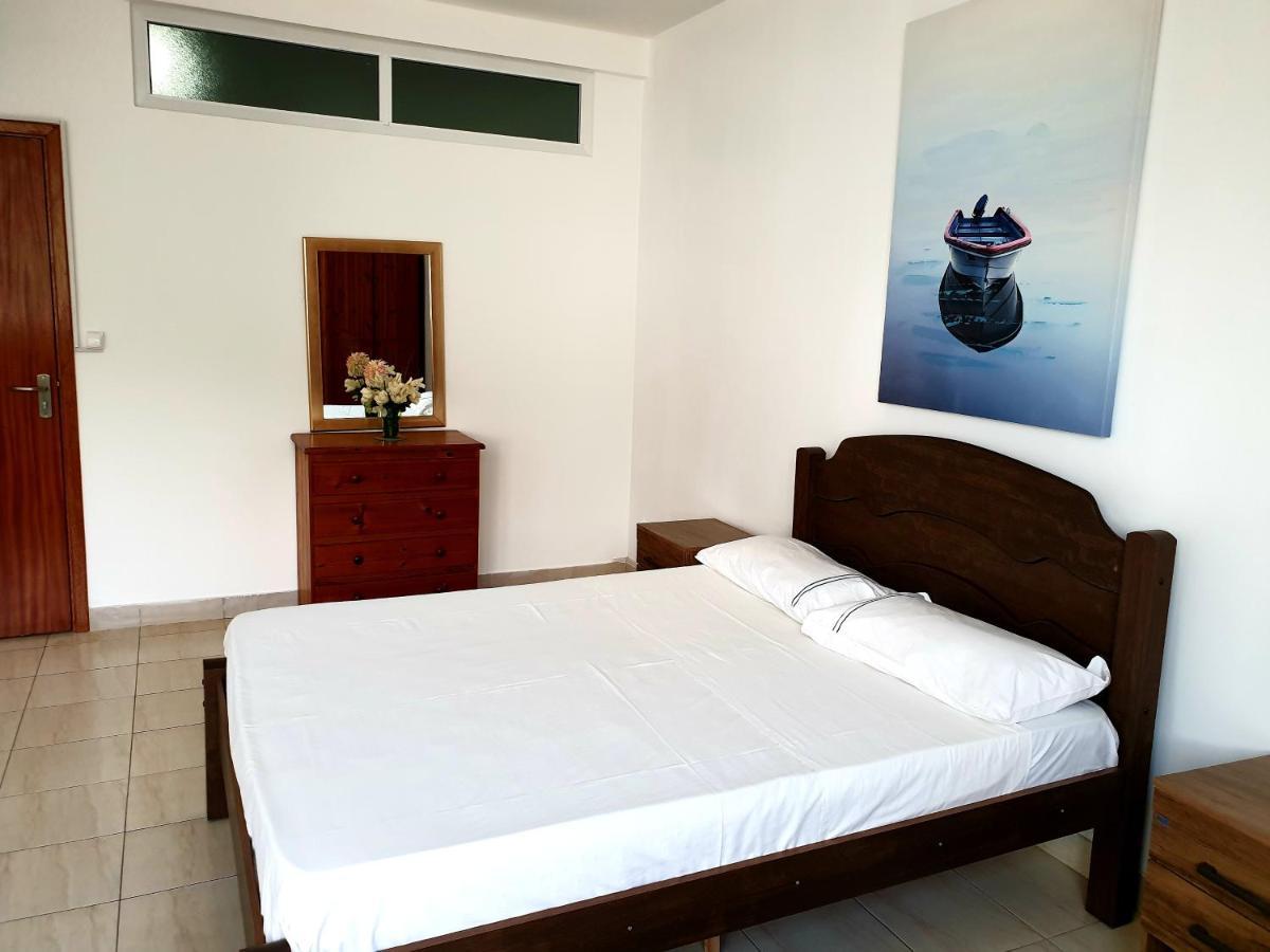 Guest House Mangui Baxu Rooms & Apartment Tarrafal  Extérieur photo