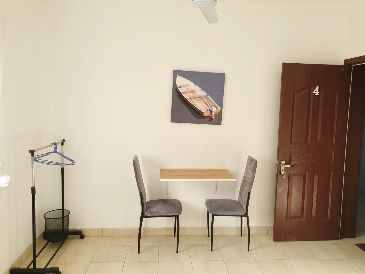 Guest House Mangui Baxu Rooms & Apartment Tarrafal  Extérieur photo