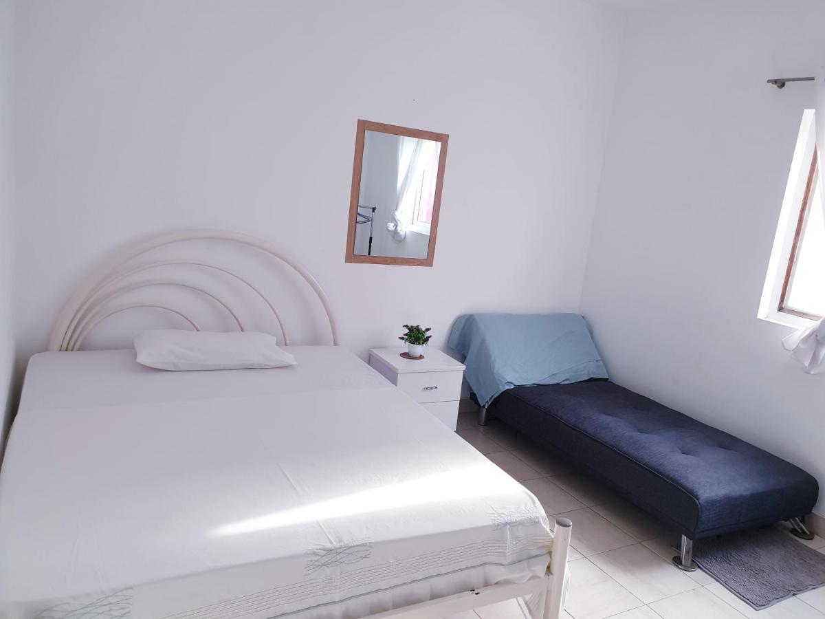 Guest House Mangui Baxu Rooms & Apartment Tarrafal  Extérieur photo