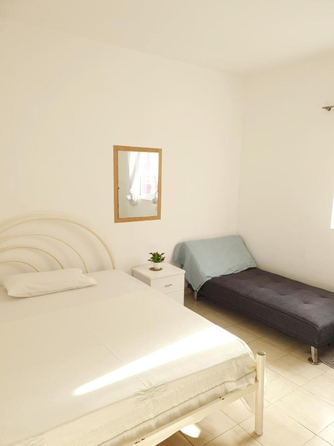 Guest House Mangui Baxu Rooms & Apartment Tarrafal  Extérieur photo